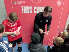 FansCorner2