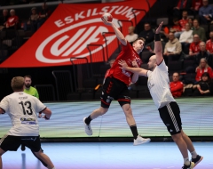 38 Hansisch skjuter över Emil A