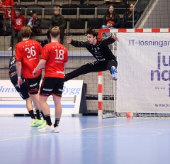 28 - Marko platt boll i golvet