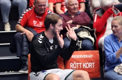 34 rött kort