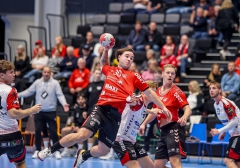 34 - Olle stänker dit bollen i mål