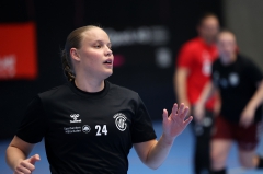 24 Matilda värmer